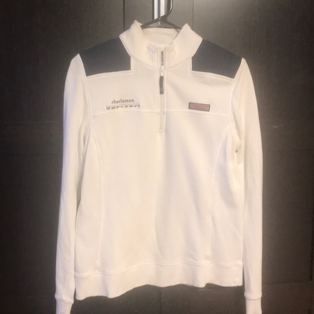 Vineyard Vines white/ blue long sleeve pul…